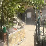 בית נופש Stefania's House *